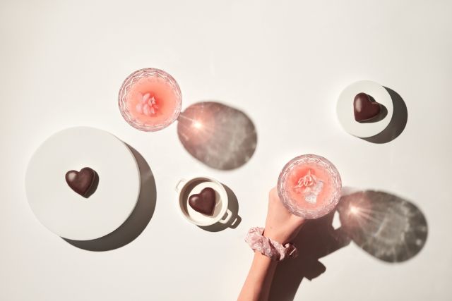 カクテルとハートのチョコ