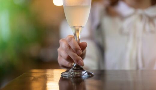 ガールズバーの基本システムと料金は？キャストが知らないと起こるリスクも