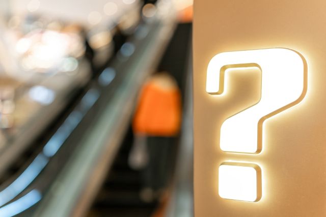 街中にあるハテナマーク